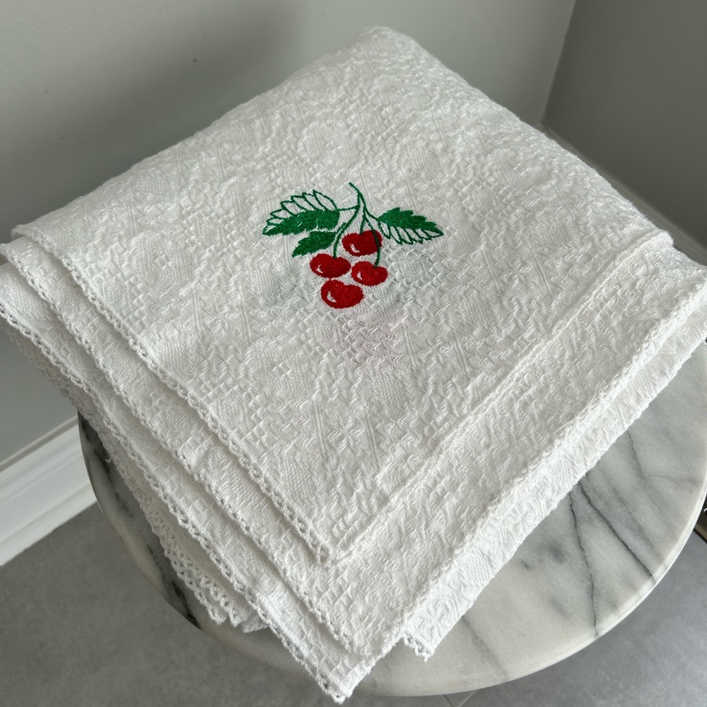 Vintage White Tablecloth w Cherry design, grannycore, farmhouse decor, cottage
